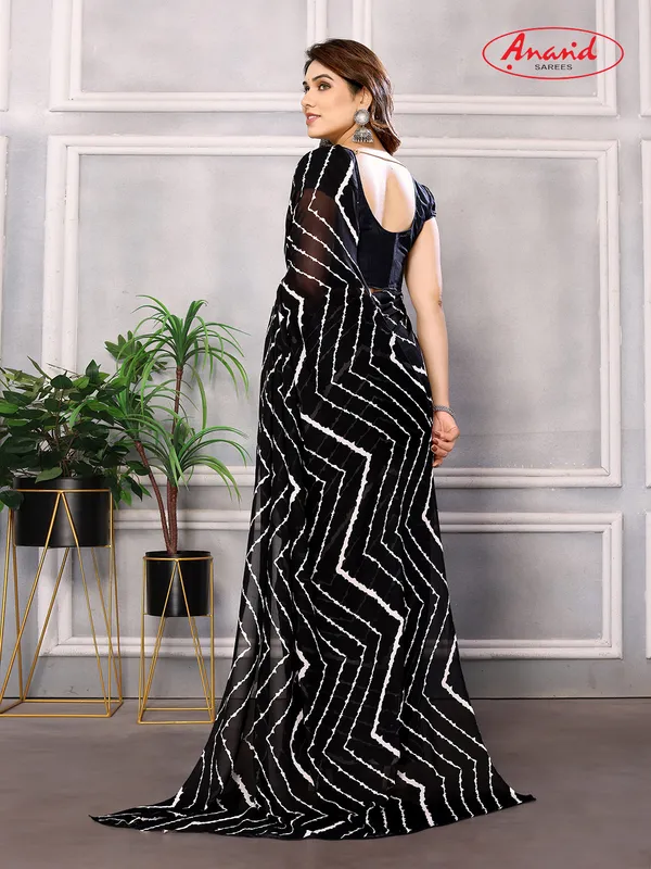 Floral_Print_Bollywood_Georgette_Saree_(Black)