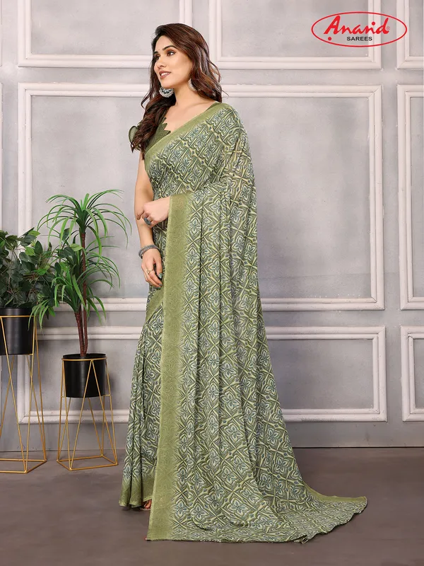 Paisley,_Printed_Bollywood_Georgette_Saree_(Green)