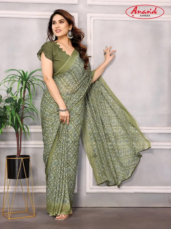 Paisley,_Printed_Bollywood_Georgette_Saree_(Green)