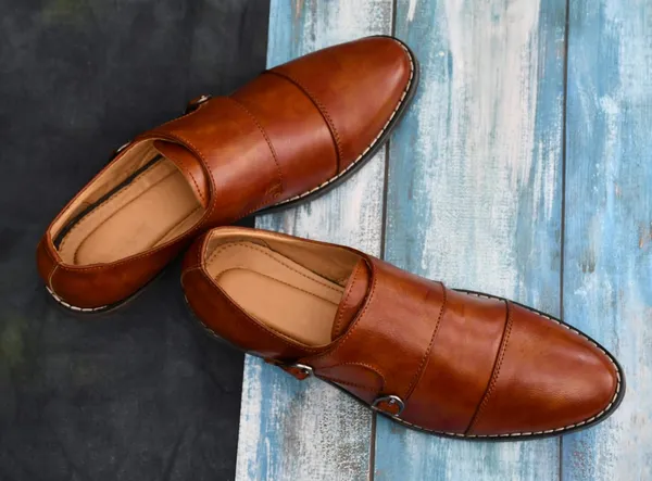 Brown_Classic_Loafers_For_Timeless