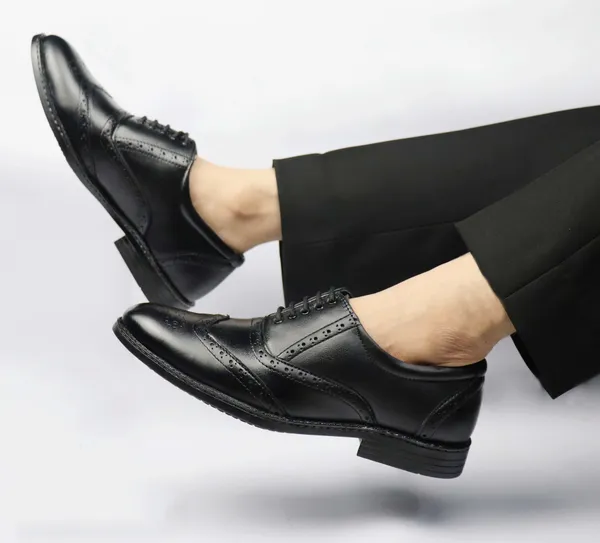 Black_Leather_Hand_Crafted_Formal_Brogues_For_Men