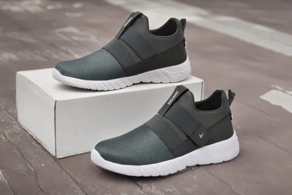 Grey_Slip_On_Sneakers_Shoes_For_Men