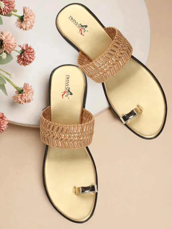 Embellished_Ethnic_Wedge_Heels_(Gold)