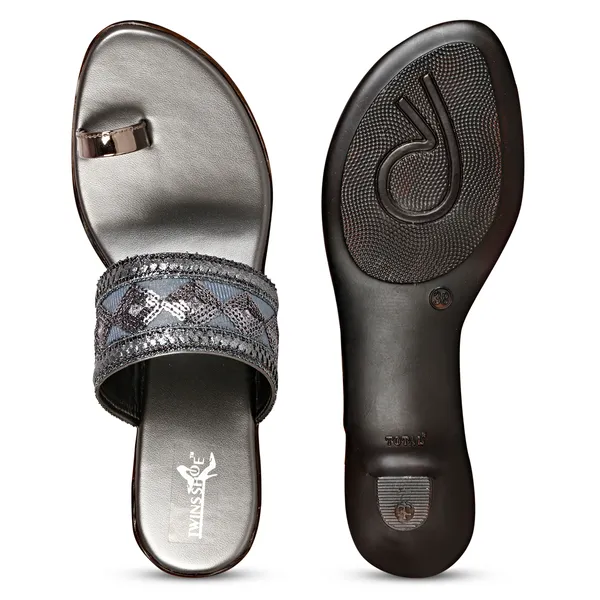 Grey_Embellished_Ethnic_Angutha_Strap_Heels_(Grey)