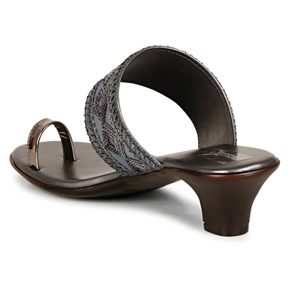 Grey_Embellished_Ethnic_Angutha_Strap_Heels_(Grey)