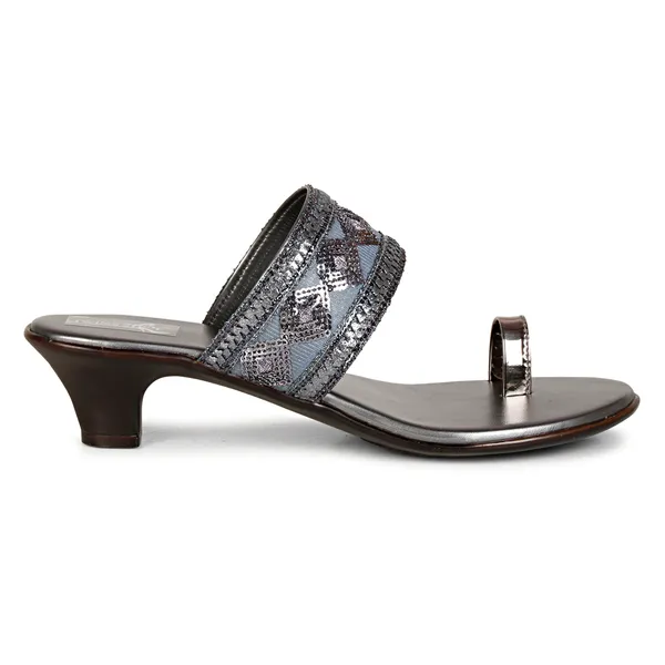 Grey_Embellished_Ethnic_Angutha_Strap_Heels_(Grey)