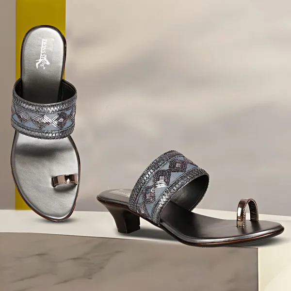 Grey_Embellished_Ethnic_Angutha_Strap_Heels_(Grey)