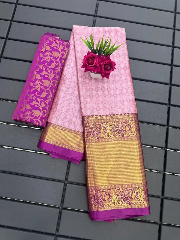 Black_Aquiliq_Woven_Handloom_Cotton_Blend_Saree