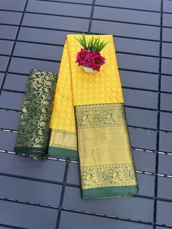 Black_Aquiliq_Woven_Handloom_Cotton_Blend_Saree
