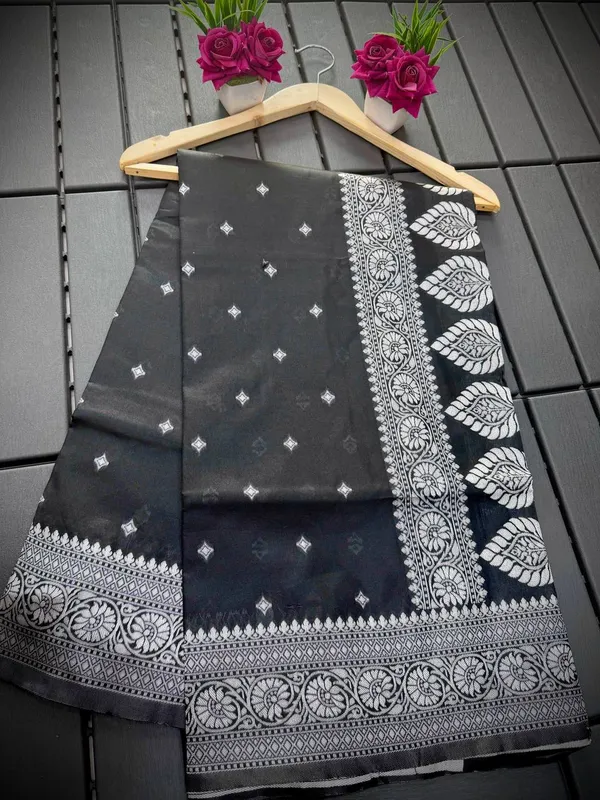 Black_Alpha_Silk_Jacquard_Saree