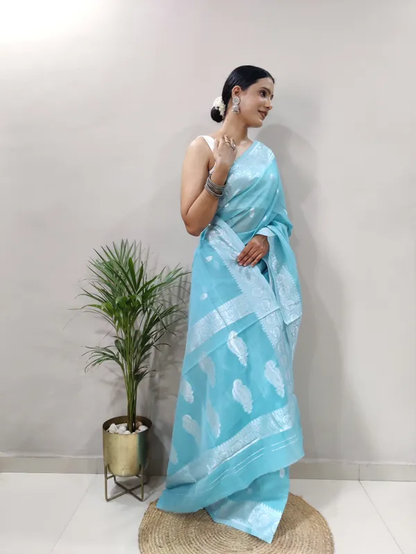 Pink_Aquiliq_Woven_Baluchari_Chanderi_Saree