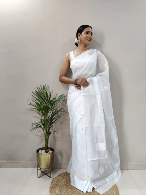 Pink_Aquiliq_Woven_Baluchari_Chanderi_Saree