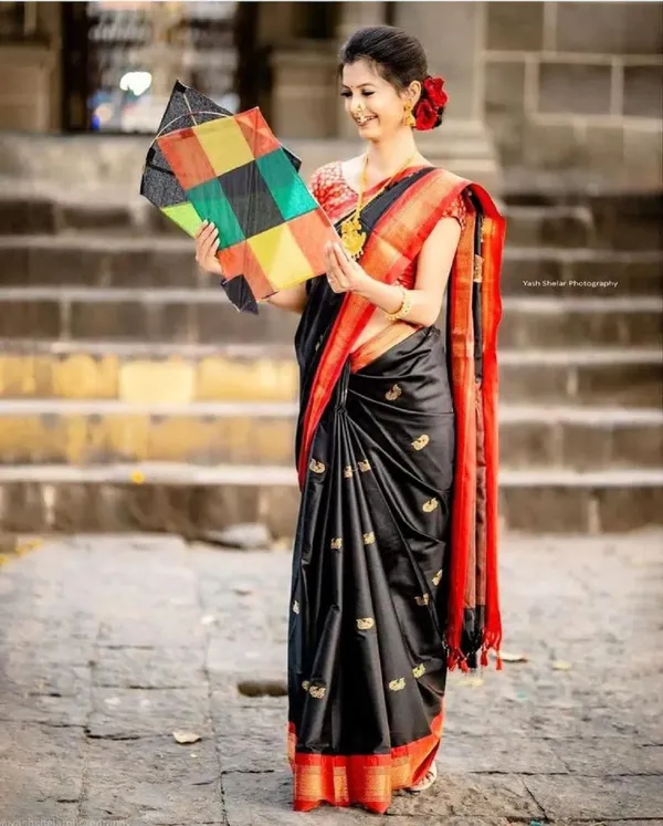 Black_Aquiliq_Woven,_Temple_Border_Paithani_Cotton_Silk,_Silk_Blend_Saree