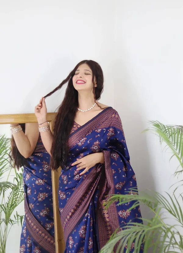 Blue_Pure_Soft_Silk_Saree_With_Twirling_Blouse_Piece