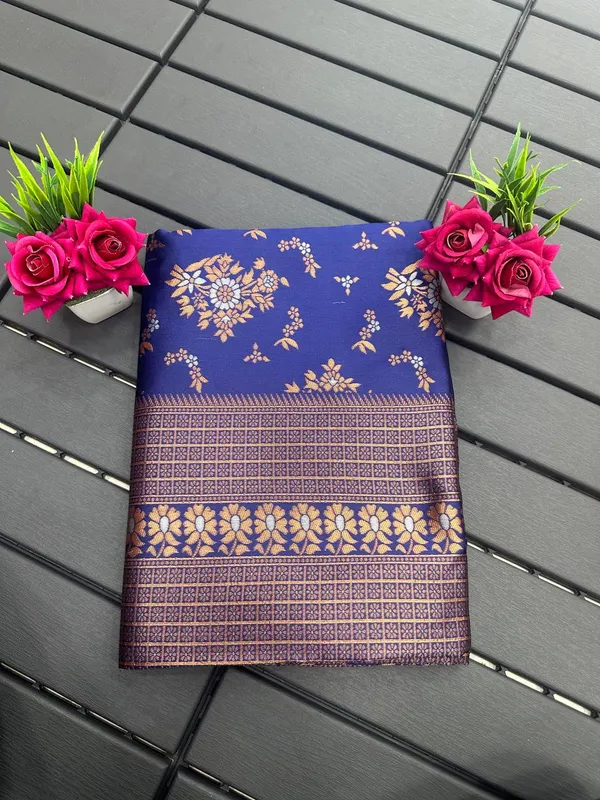 Blue_Pure_Soft_Silk_Saree_With_Twirling_Blouse_Piece