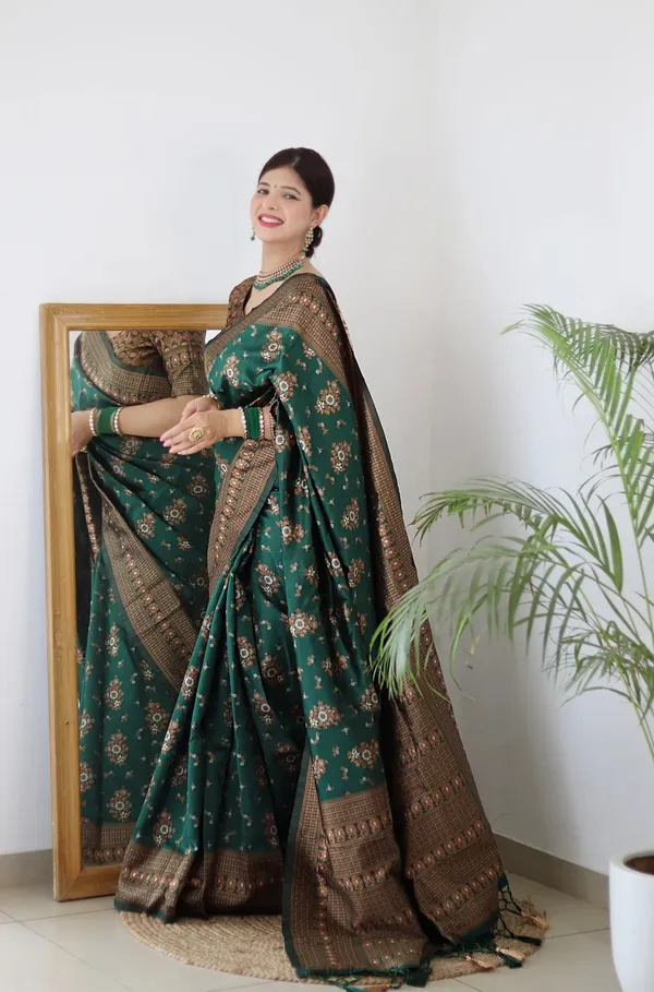 Green_Pure_Soft_Silk_Saree_With_Twirling_Blouse_Piece