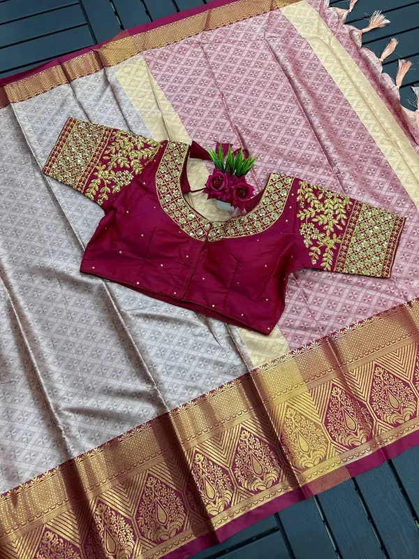 Peach-Pink_Heavy_Aura_Rich_Cotton_Silk_Design_&_Contrast_Jequared_Weaving_Rich_Heavy_Border_With_Embroidred_Reddy_Made_Blouse