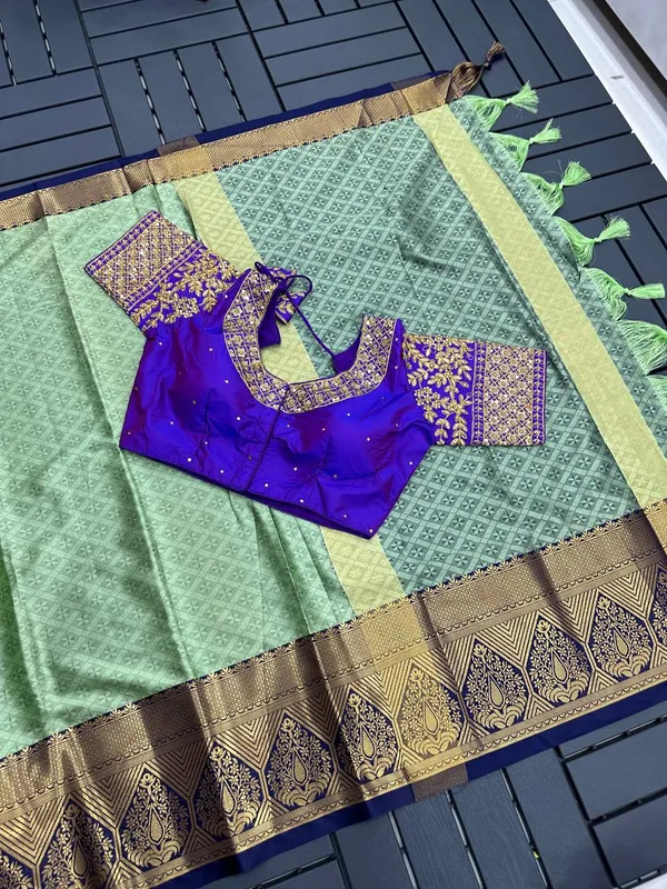 Pista-Blue_Heavy_Aura_Rich_Cotton_Silk_Design_&_Contrast_Jequared_Weaving_Rich_Heavy_Border_With_Embroidred_Reddy_Made_Blouse