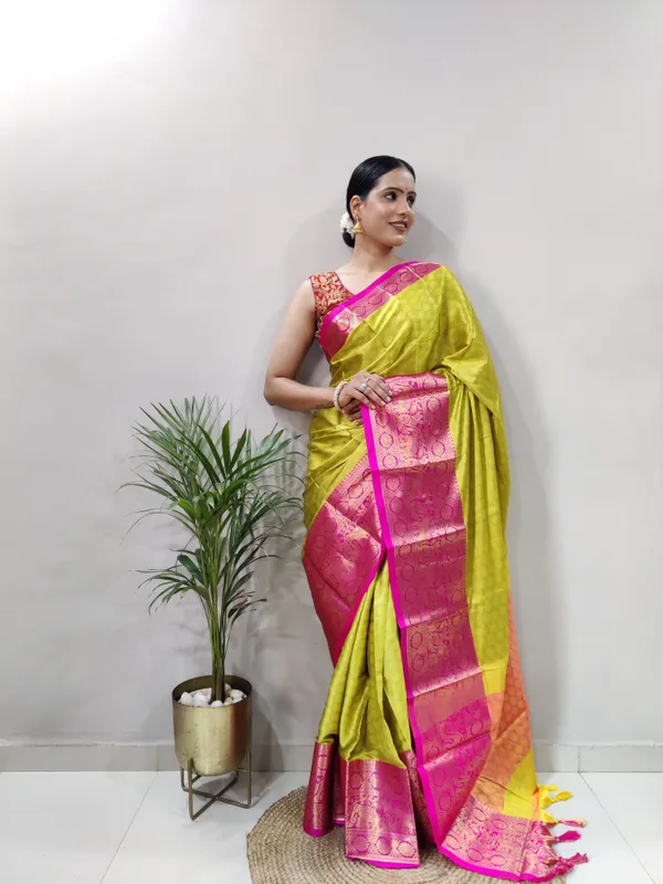 Yellow_Aquiliq_Woven_Bollywood_Cotton_Silk_Saree