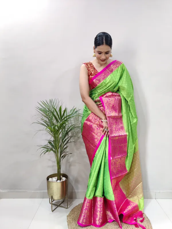 Yellow_Aquiliq_Woven_Bollywood_Cotton_Silk_Saree