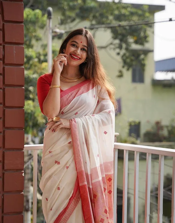 White_Chanderi_Kanjivaram_Saree