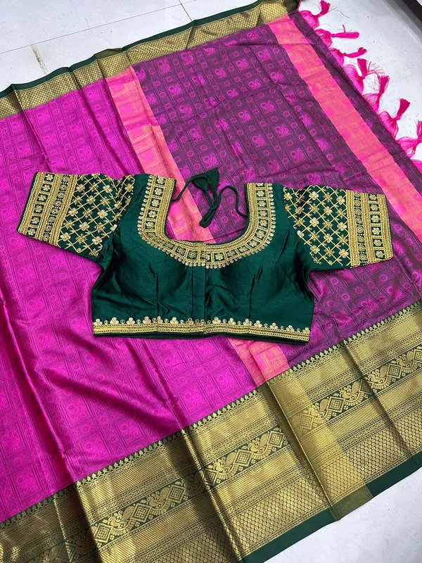 Pink-Green_Heavy_Aura_Rich_Cotton_Silk_Design_&_Contrast_Jequared_Weaving_Rich_Heavy_Border_With_Embroidred_Reddy_Made_Blouse