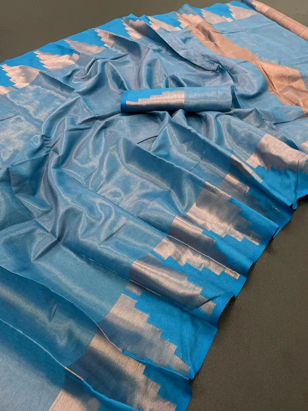 Light_Blue_Woven_Chinnalapattu_Jacquard_Saree