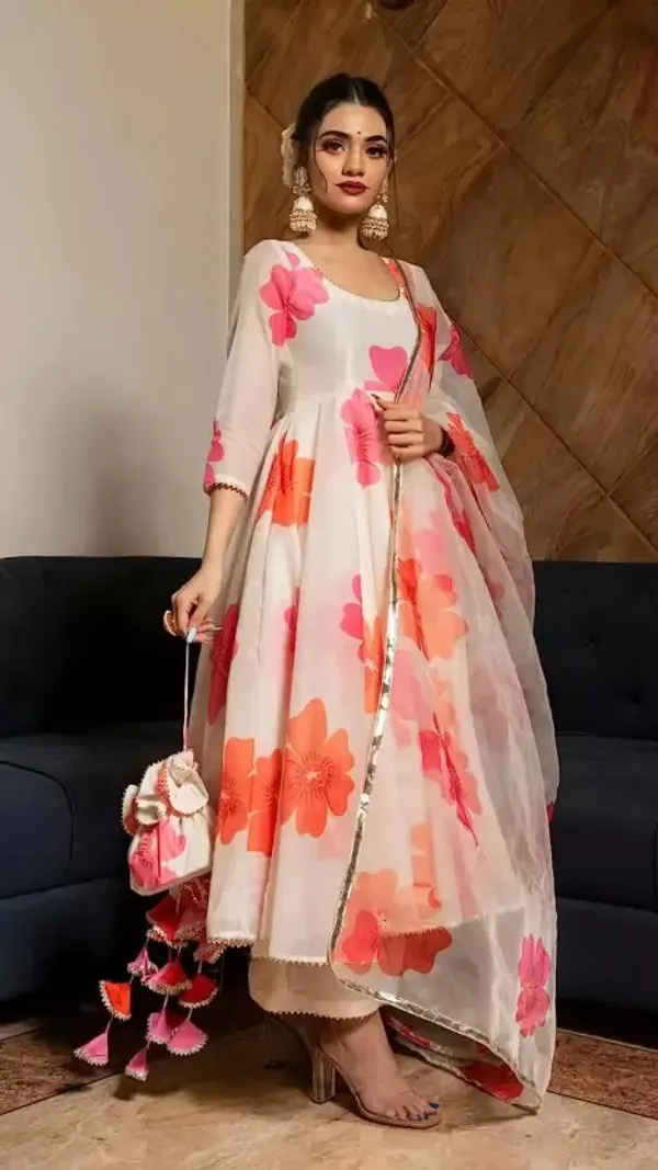 Wight_Georgette_Floral_Printed_Kurta_Pant__With_Duppata