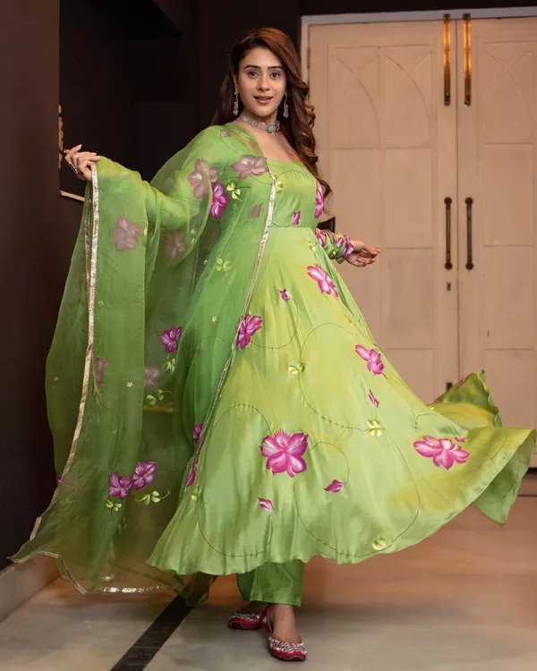 New_Exclusive_Ready-Made_Georgette_Skin_Print_Gown_Two_Piece_For_Women_Gown_+_Orna_)