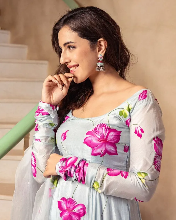 New_Exclusive_Ready-Made_Georgette_Skin_Print_Gown_Two_Piece_For_Women_Gown_+_Orna_)