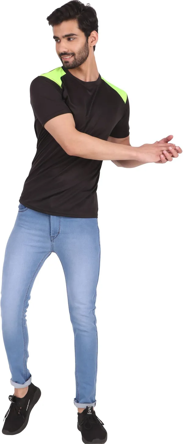 Black_Polyester_Round_Neck_Half_Sleeve_t-shirt_for_Men