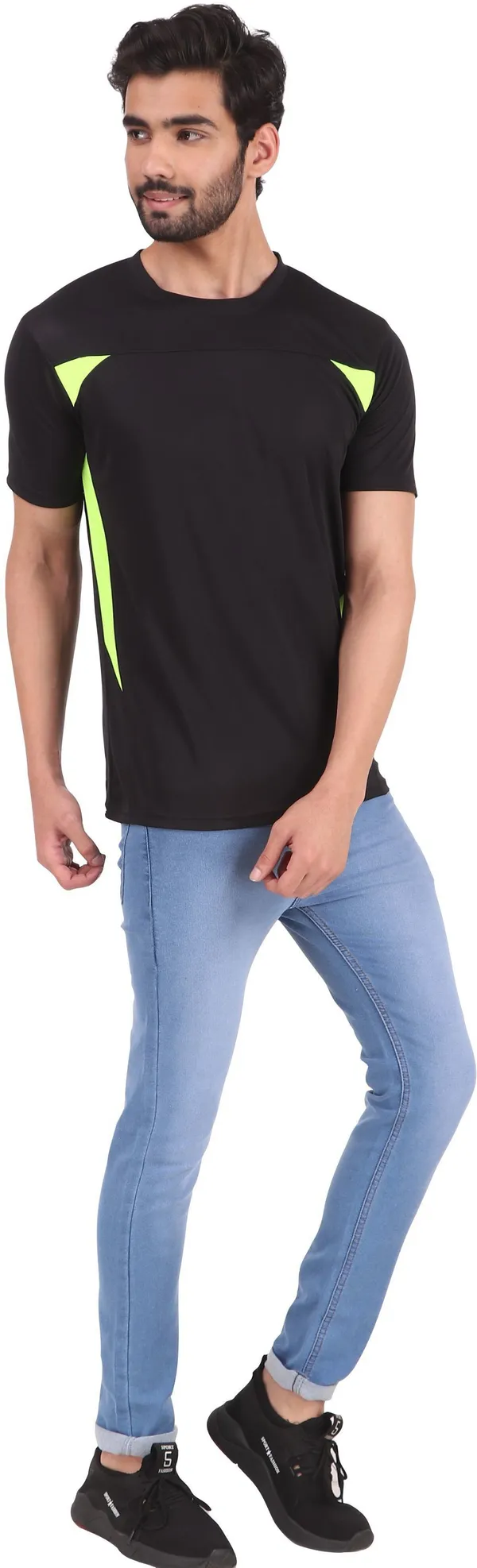Black_Polyester_Round_Neck_Half_Sleeve_t-shirt_for_Men
