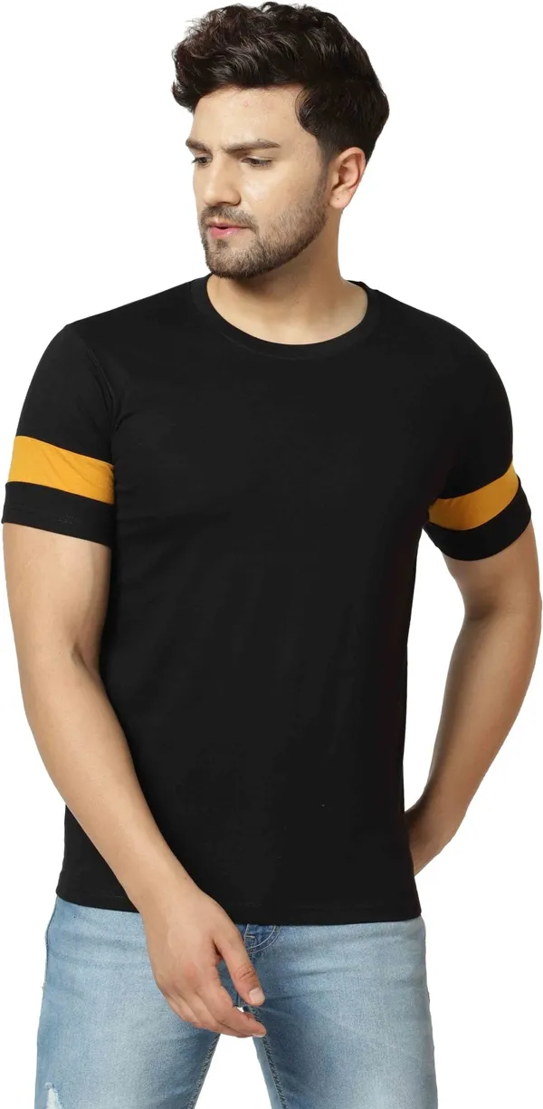 Black_Cotton_Blend_Round_Neck_Half_Sleeve_t-shirt_for_Men