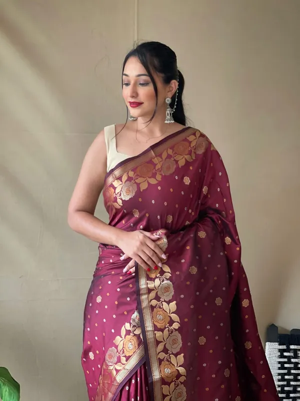Maroon_Banarasi_Silk_Floral_Saree_With_Unstitched_Blouse_Piece