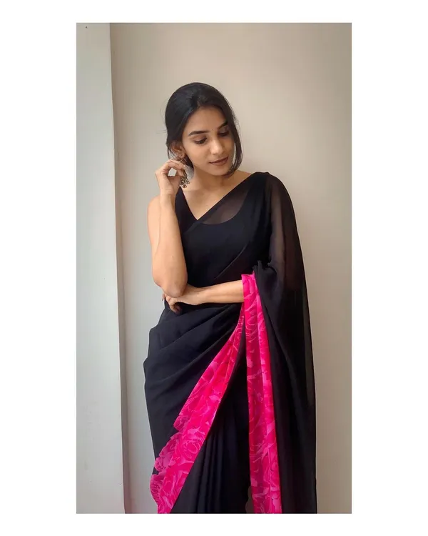 Black_Smooth_Georgettee_Floral_Border_Printed_Saree