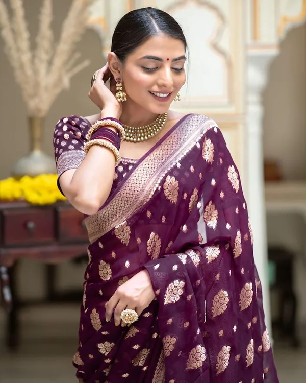 Wine_Soft_Cotton_Weave_Saree_With_Unstitched_Blouse