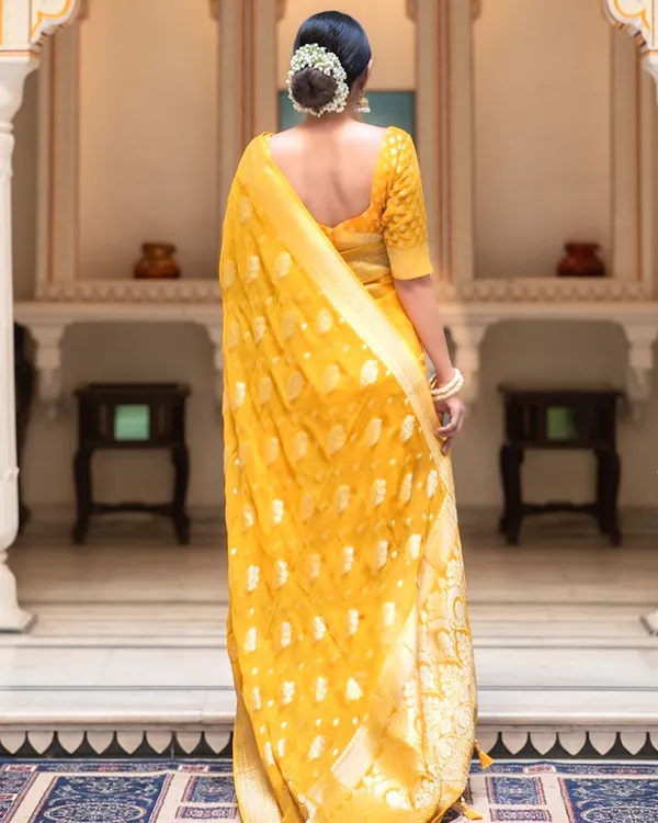 Yellow_Soft_Cotton_Weave_Saree_With_Unstitched_Blouse