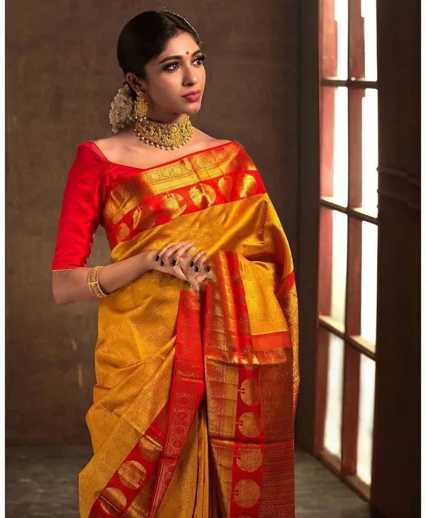 Yellow_Ridhi_Creation_Embellished_Banarasi_Jacquard_Saree_(Yellow)