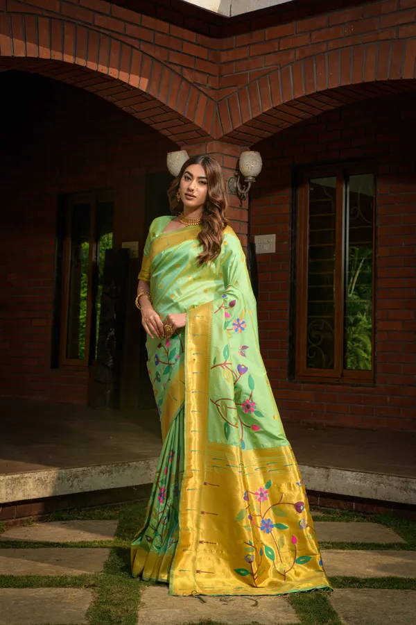 Parrot_Green_Pure_Silk_Paithani_Saree