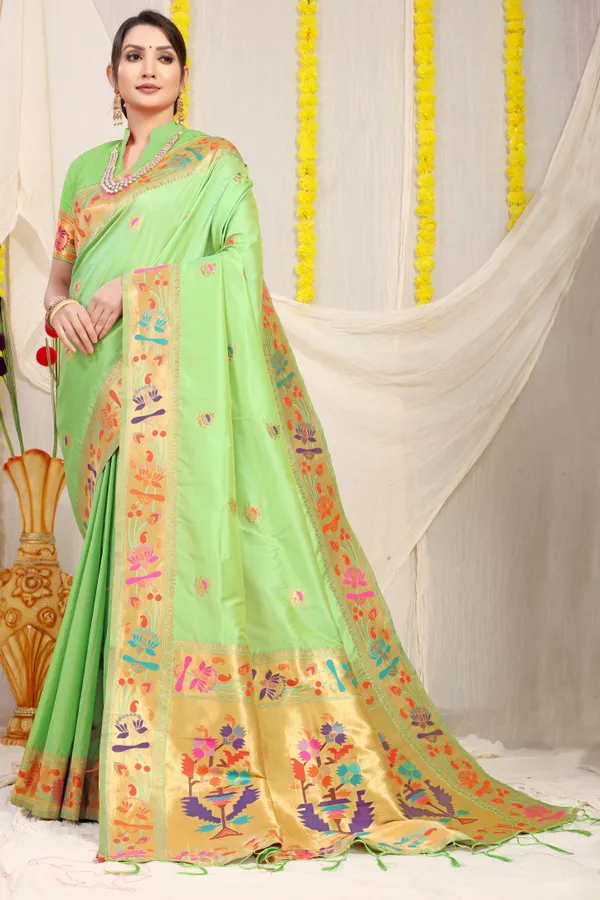 Parrot_Green_Pure_Silk_Paithani_Saree