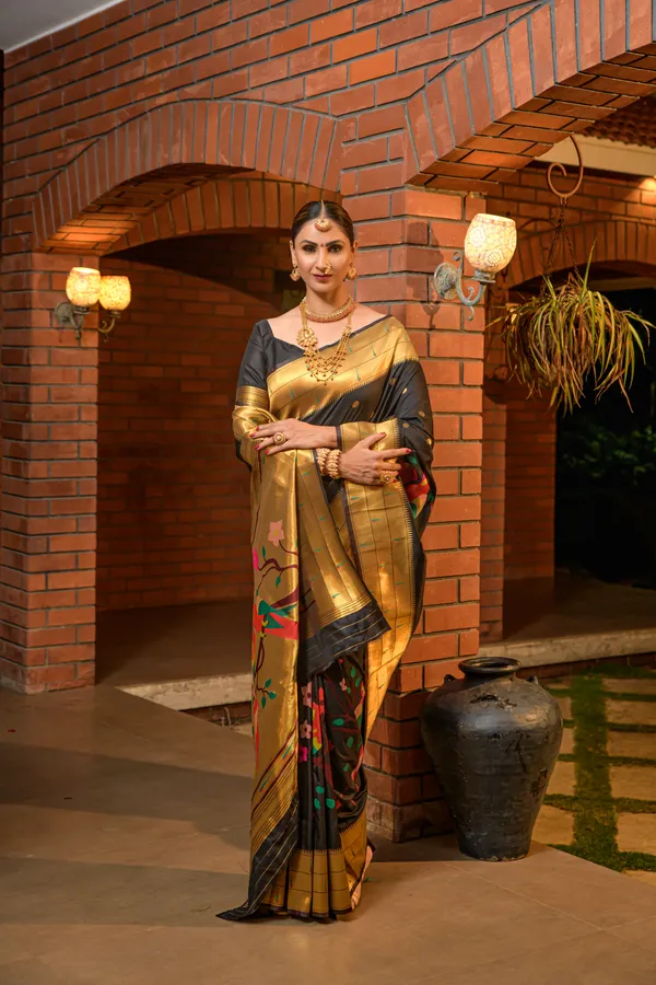 Black_Pure_Silk_Paithani_Saree