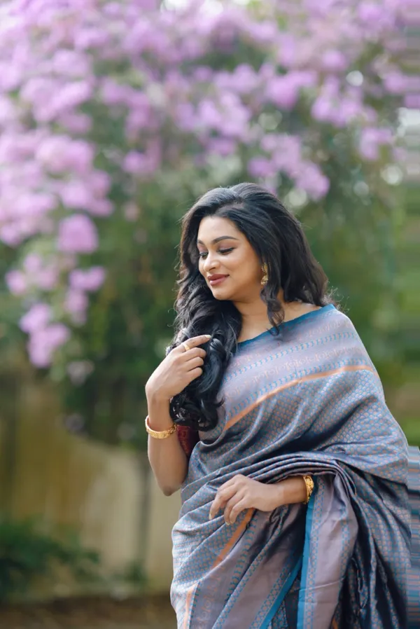 Grey_Kanjivaram_Silk__Saree