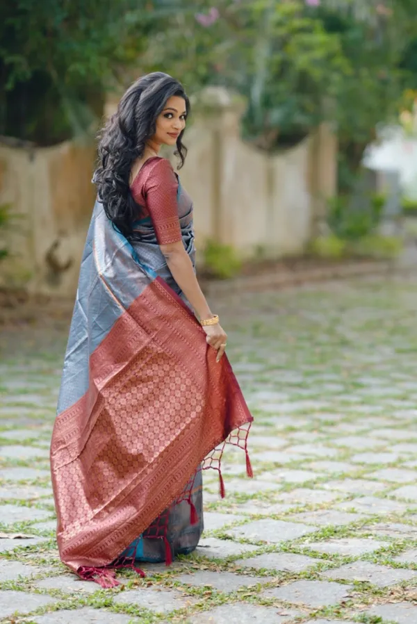 Grey_Kanjivaram_Silk__Saree