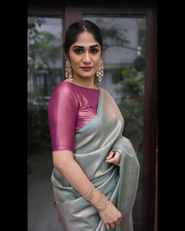 Blue_Pure_Banarasi_Saree