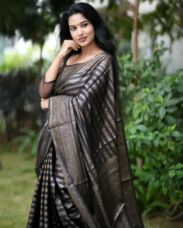 Black_Kanjivaram_Silk__Saree