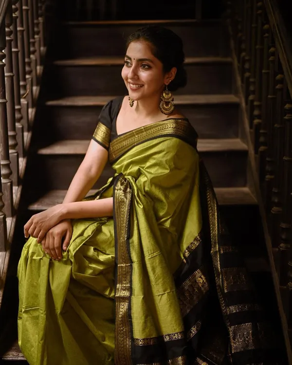 Mehendi_Green_Pure_Banarasi_Saree