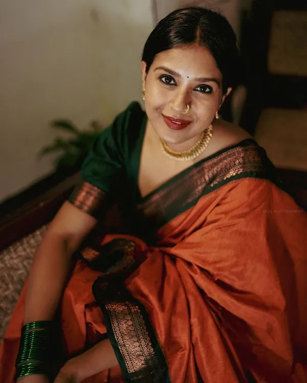 Orange_Green_Pure_Banarasi_Saree