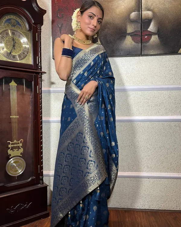 Navy_Blue_Pure_Banarasi_Saree