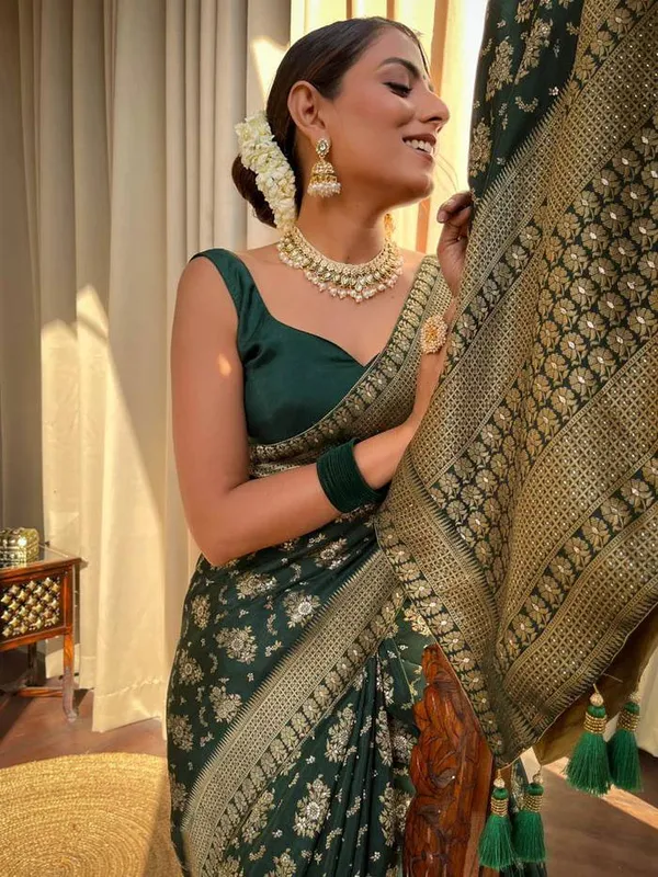 Green_Pure_Banarasi_Saree