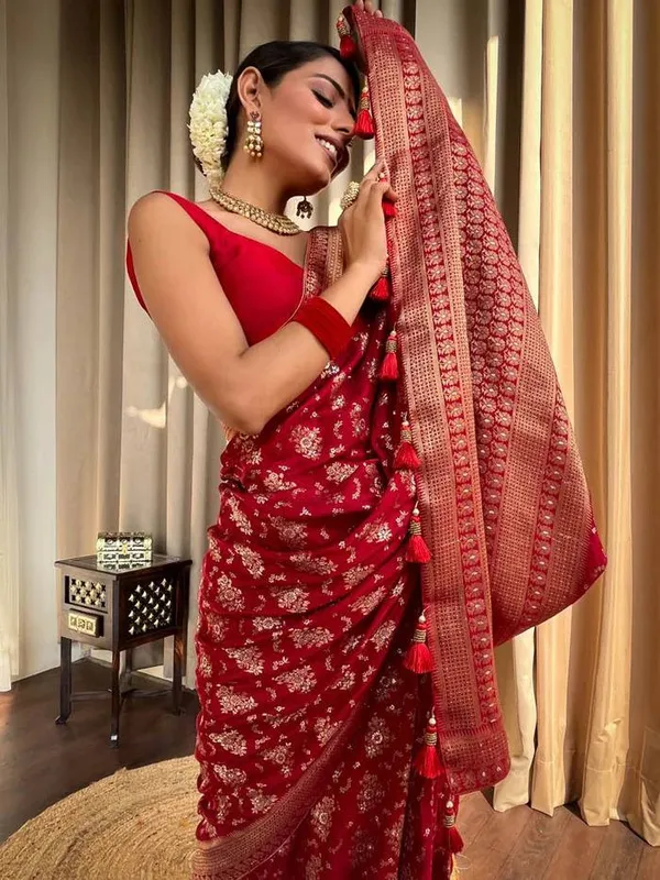 Red_Pure_Banarasi_Saree